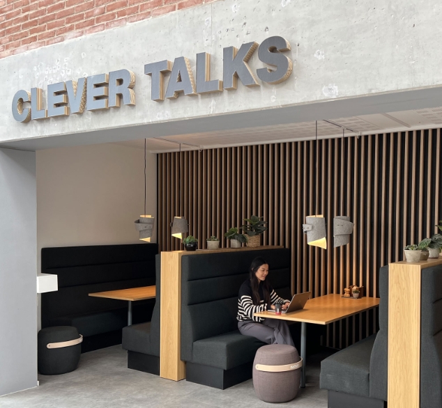 Entrance 6 image alternate text